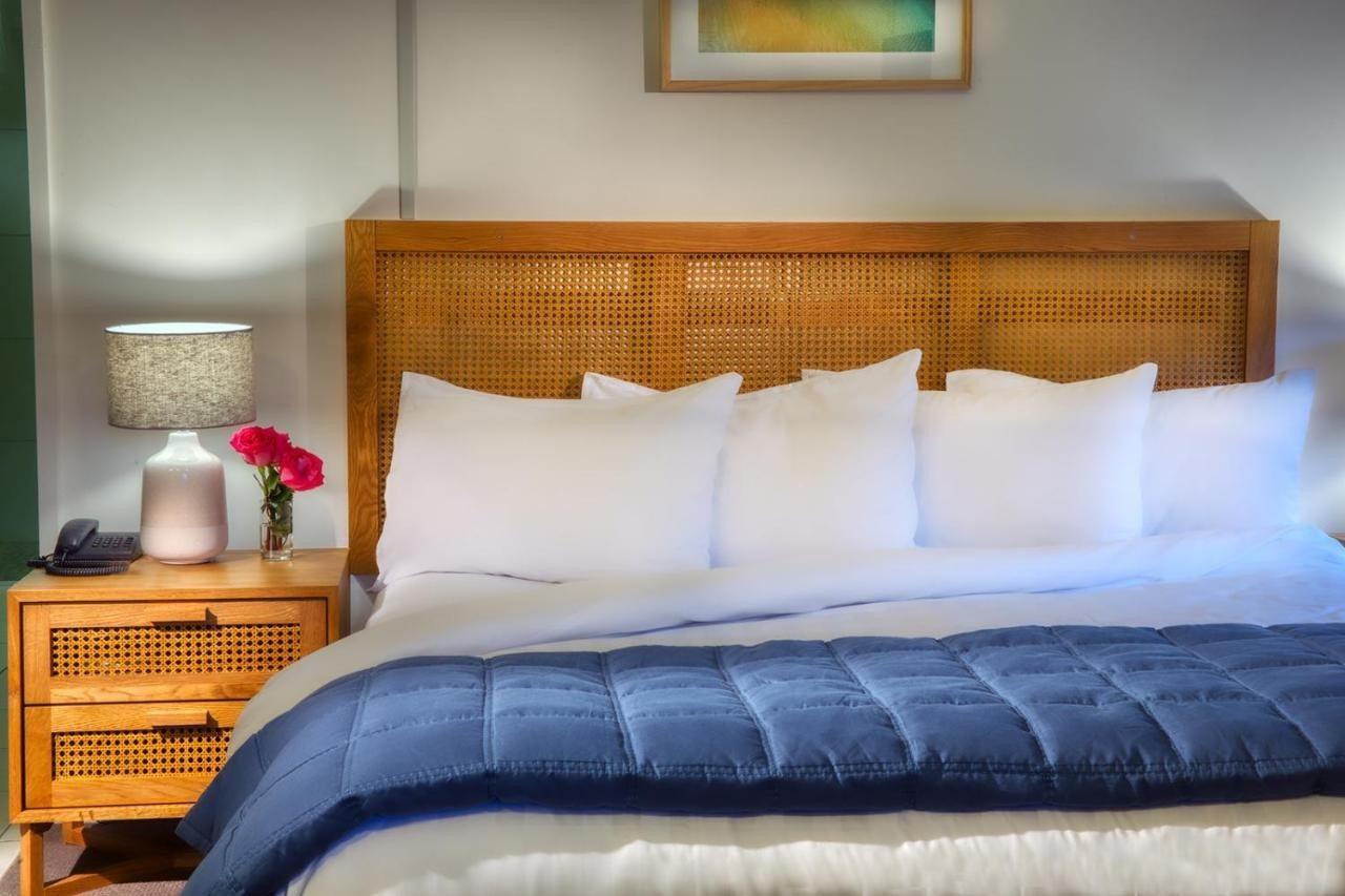 อวารัว ลอดจ์ Hotel Awaroa Bay ภายนอก รูปภาพ