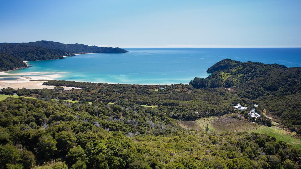 อวารัว ลอดจ์ Hotel Awaroa Bay ภายนอก รูปภาพ