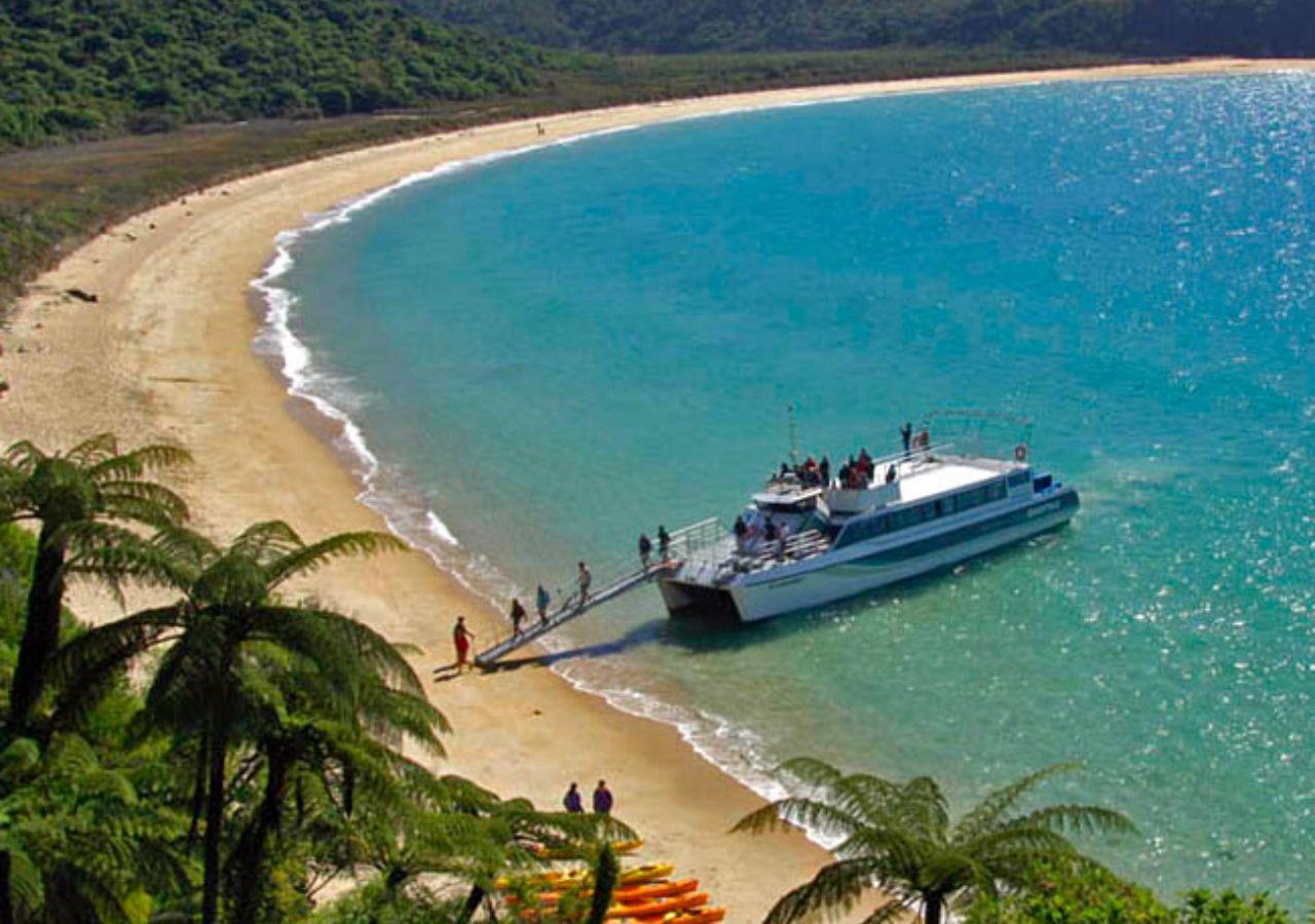 อวารัว ลอดจ์ Hotel Awaroa Bay ภายนอก รูปภาพ