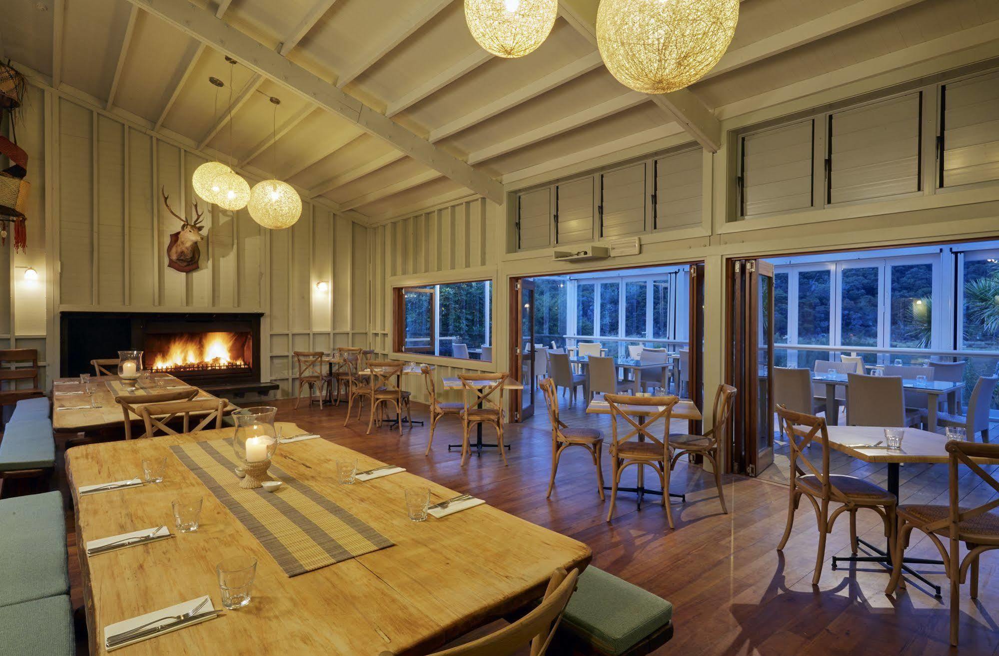อวารัว ลอดจ์ Hotel Awaroa Bay ภายนอก รูปภาพ