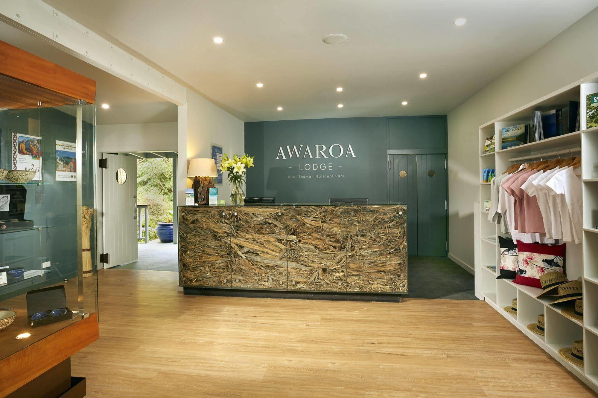 อวารัว ลอดจ์ Hotel Awaroa Bay ภายนอก รูปภาพ