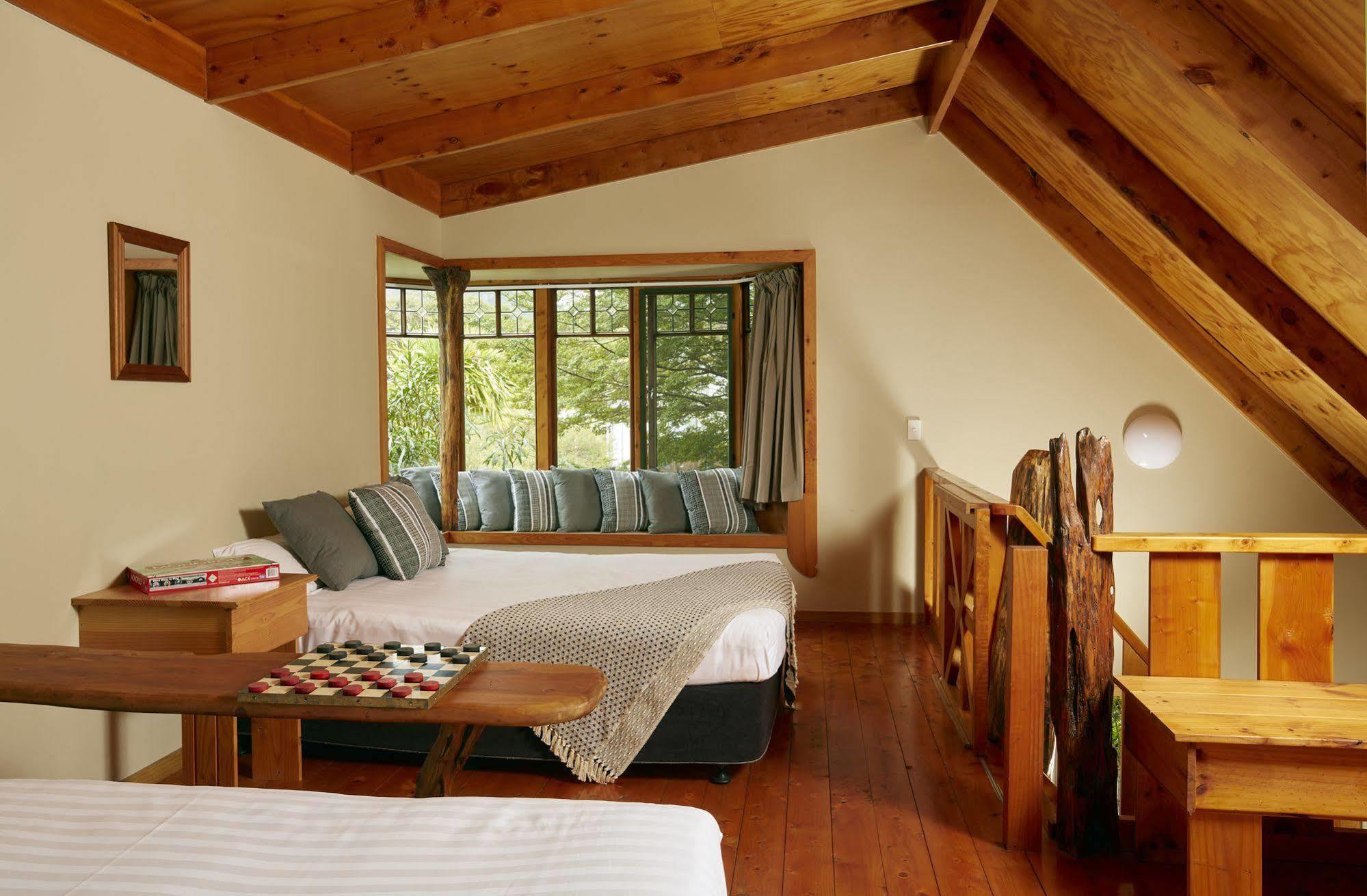 อวารัว ลอดจ์ Hotel Awaroa Bay ภายนอก รูปภาพ