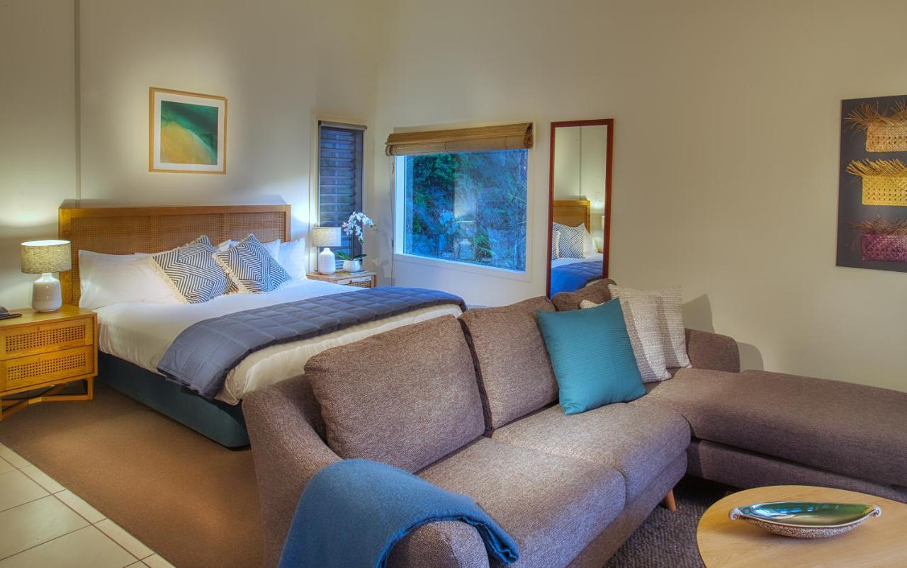 อวารัว ลอดจ์ Hotel Awaroa Bay ภายนอก รูปภาพ